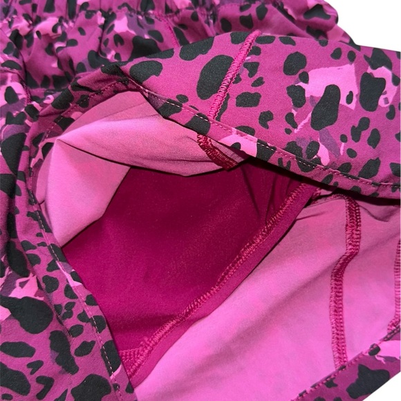 Lululemon Track That Mid-Rise Lined
Short 5"Cheetah Camo Magenta Purple Multi S2 - Picture 9 of 9